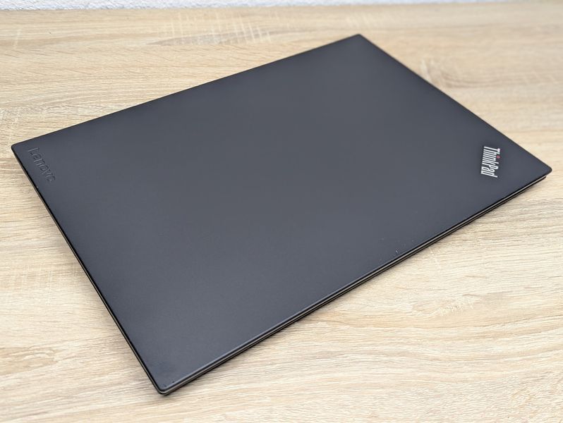 Ноутбук Lenovo ThinkPad T570:15,6 Full HD,Intel Core i5-7300U,8 GB DDR4,Intel HD Graphics,SSD 128Gb Б/В