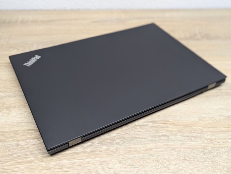 Ноутбук Lenovo ThinkPad T570:15,6 Full HD,Intel Core i5-7300U,8 GB DDR4,Intel HD Graphics,SSD 128Gb Б/В