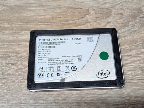 SSD Intel 520 120Gb 2.5" Життя 100% Б/В