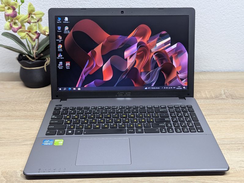 Ноутбук Б/В Asus X550V: 15.6, Intel Core i5-3230M,8 GB DDR3, NVIDIA GeForce GT 720M 2Gb, SSD 256Gb Asus177 фото