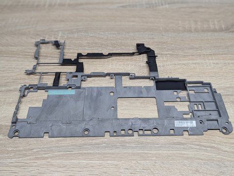 Середня частина корпусу,каркас для ноутбука HP 850 G3 821186-001 Б/В