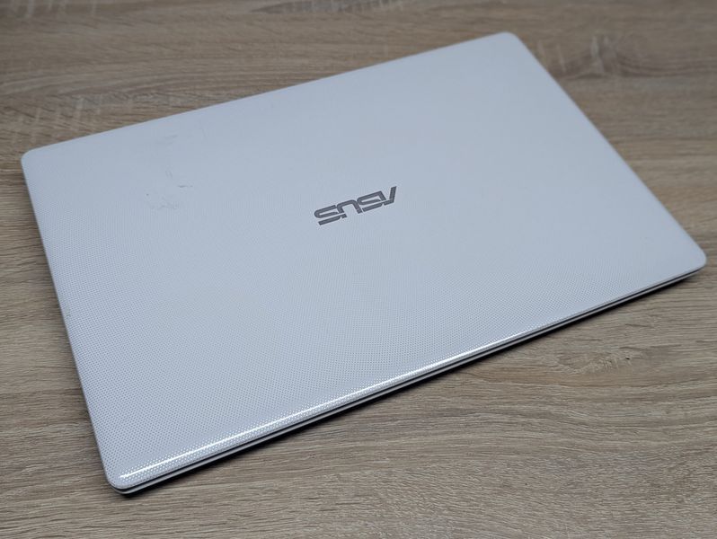 Ноутбук Б/В Asus R510C: 15.6, Intel Core i3-3217U, 8 GB DDR3,GeForce GT 720M 2Gb, SSD 256Gb Asus178 фото