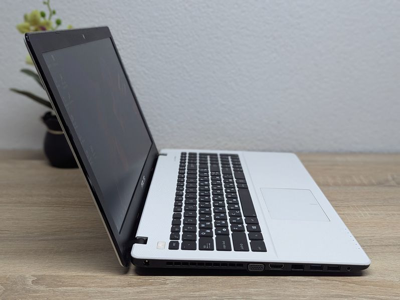 Ноутбук Б/В Asus R510C: 15.6, Intel Core i3-3217U, 8 GB DDR3,GeForce GT 720M 2Gb, SSD 256Gb Asus178 фото