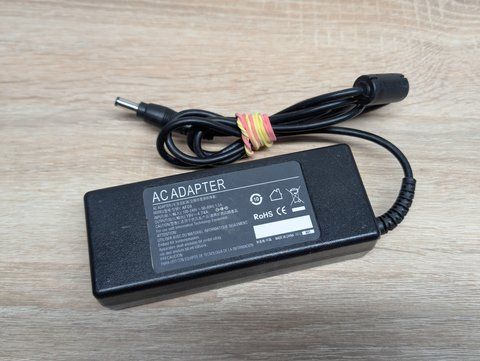 Блок живлення AF09 90W 19V 4.74a 5.5 x 2.5 мм Б/В