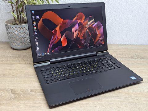 Ноутбук Lenovo IdeaPad 700-15ISK:15.6 Full HD,Intel Core i5-6300HQ,16 GB DDR4,Intel UHD,SSD 256Gb+HDD 500Gb Б/В