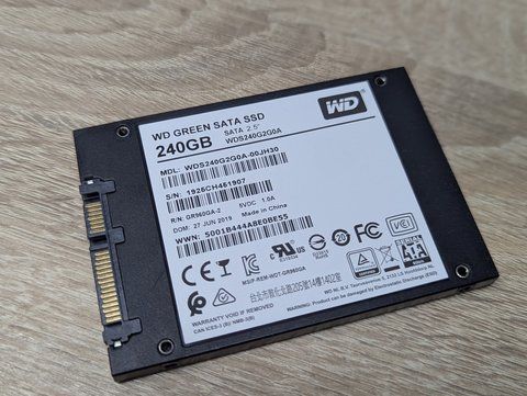 SSD WD Green SATA 240 ГБ 2.5" Б/В
