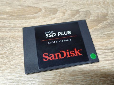 SSD SanDisk SSD Plus 480 ГБ 2.5"Життя 98% Б/В