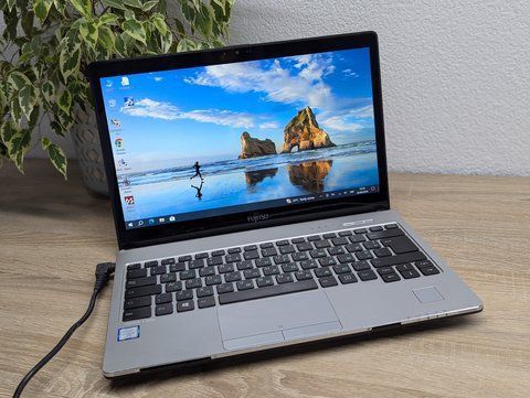 Ноутбук Fujitsu S937:13 Full HD сенсорний, Intel Core i5-7300U,8 GB DDR4,SSD 128Gb Б/В