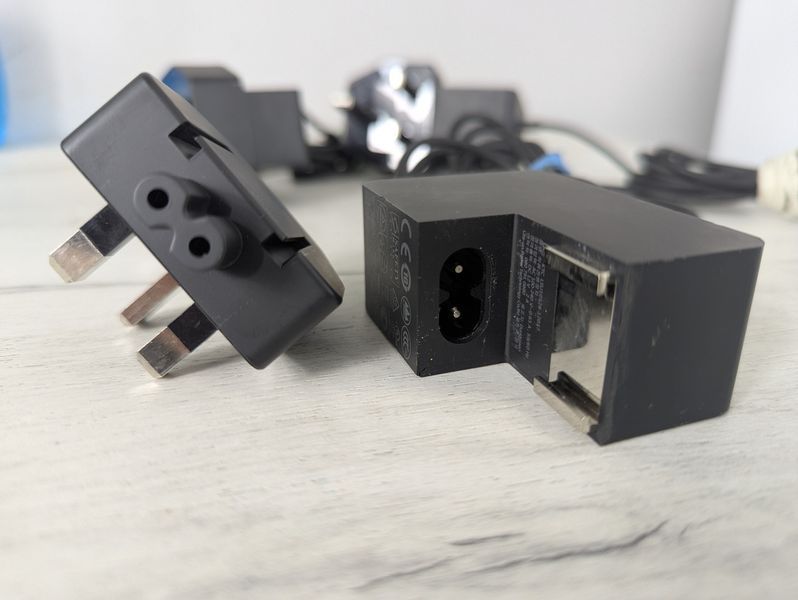 Microsoft Surface 1513: 24w 12V 5 pin Б/В