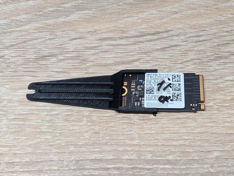 SSD Samsung PM991 1Tb NVMe M.2 2242-2280 Життя 99% Б/В