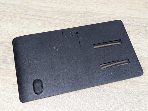 Сервісна кришка (люк) для ноутбука Samsung серії 370R Б/В