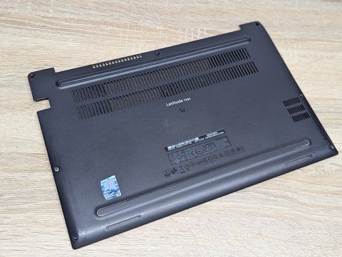 Піддон для ноутбука Dell Latitude 7390 Б/В