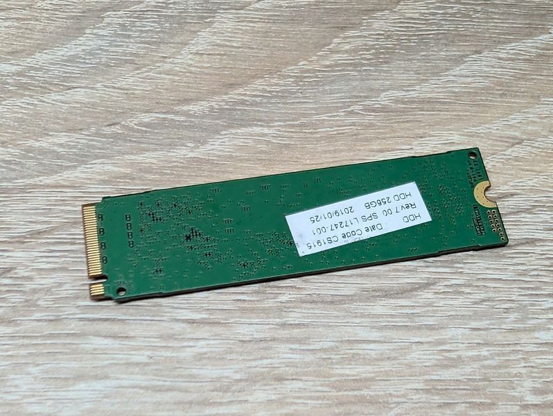 SSD Samsung PM981 256GB NVMe M.2 2280 Життя 99% Б/В