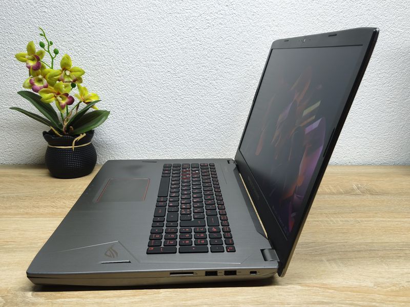 Ноутбук Б/В Asus Strix ROG GL702V:17 Full HD Intel Core i7-7700HQ 16 GB DDR4 NVIDIA GeForce GTX 1070 4Gb SSD 256Gb+HDD 1Tb Asus187 фото