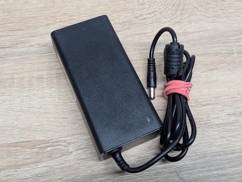 Блок живлення 36W 12V 3A 5.5 x 2.1мм Б/В