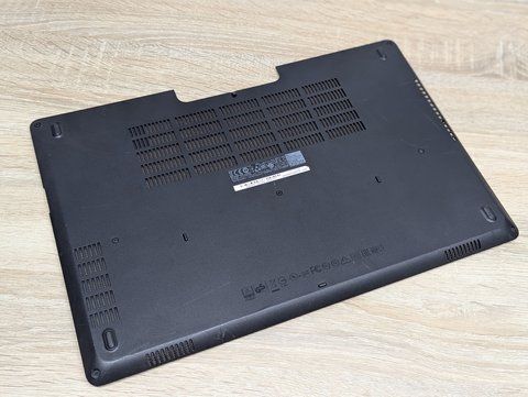 Нижня кришка корпусу для ноутбука Dell Latitude E5570 Б/В