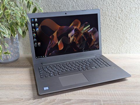 Ноутбук Lenovo IdeaPad 520-15IKB:15.6 Full HD,Intel Core i7-8550U ,8 GB DDR4,Intel UHD,SSD 128Gb Б/В